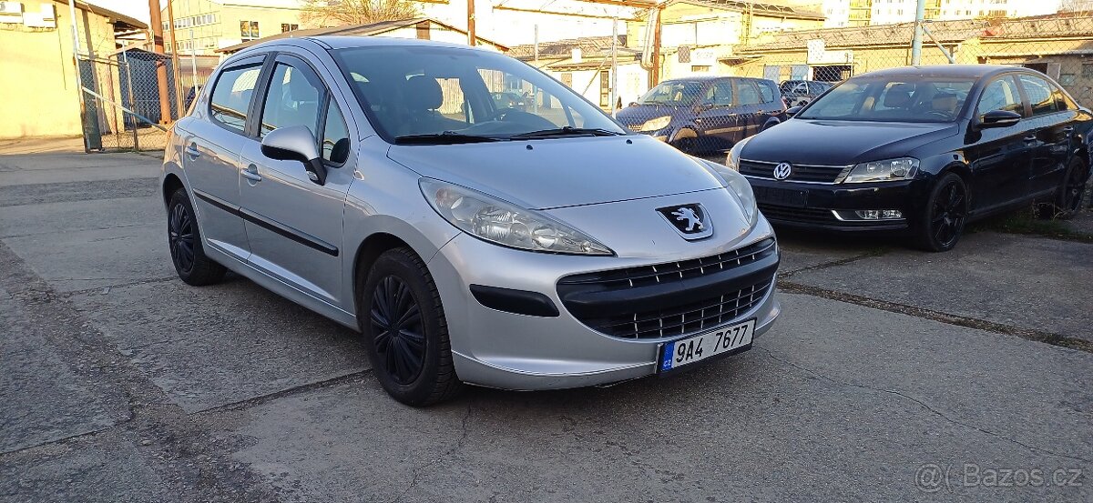 Peugeot 207 1.4 i české auto klimatizace - 2