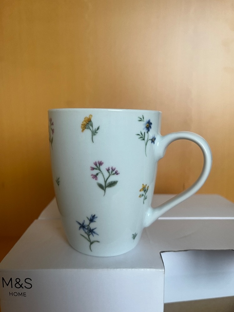 sada porcelanových hrnků Marks and Spencer - 2