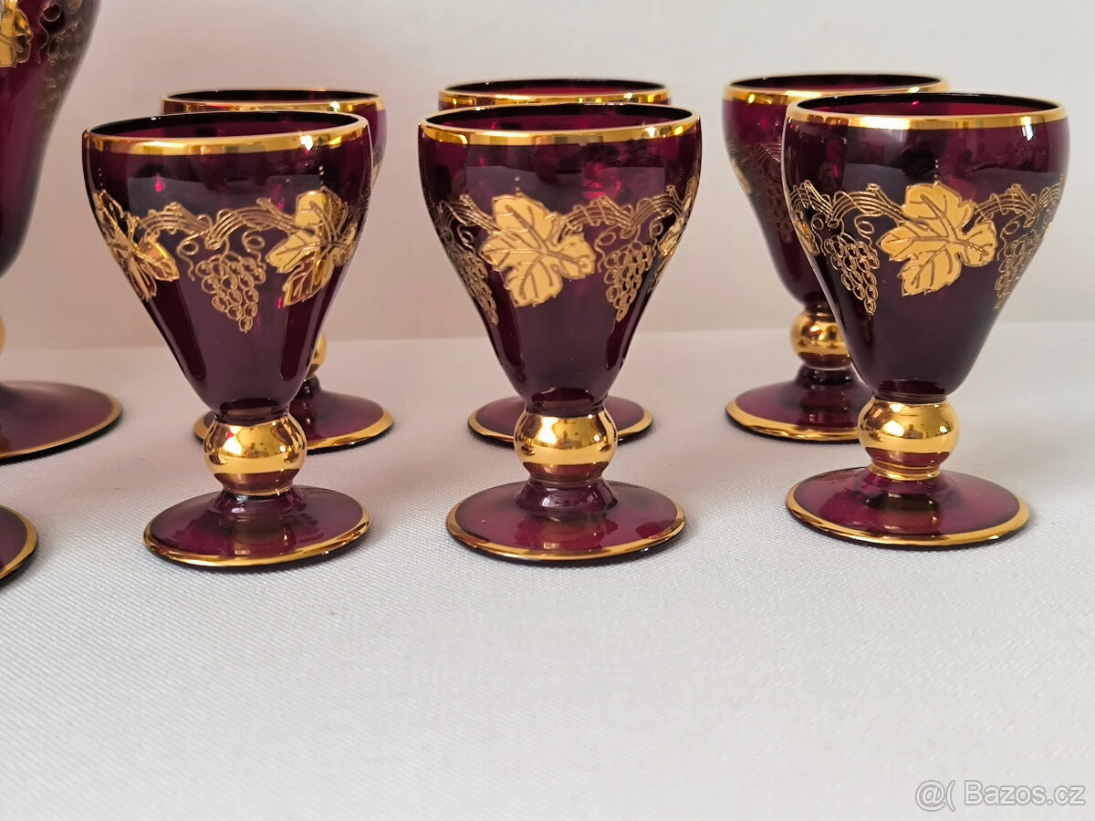 Sada - červená karafa, 6x štamprdle - 2