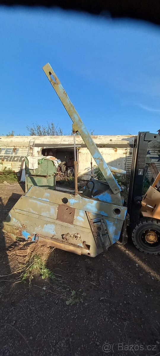 Hydraulika , ramena , pístnice , zátěžová spojka - 2