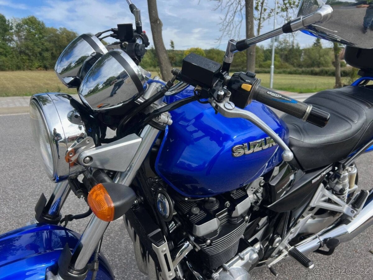 Suzuki GSX 1400 - 2