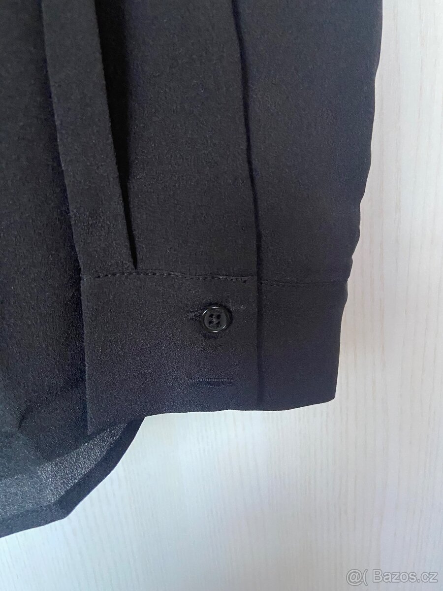 Halenka Guess vel L - 2