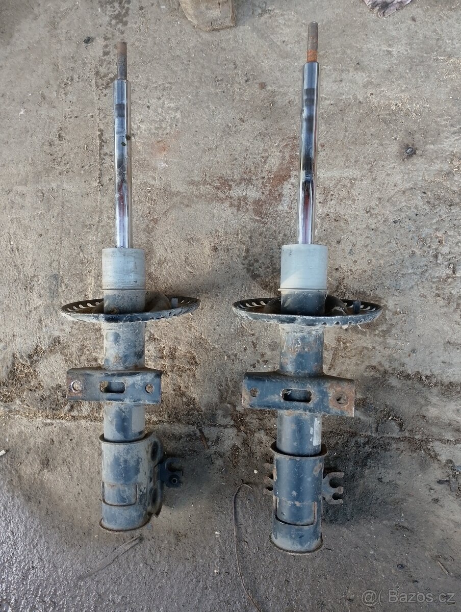 VW transportér T5 face tlumiče predni - 2