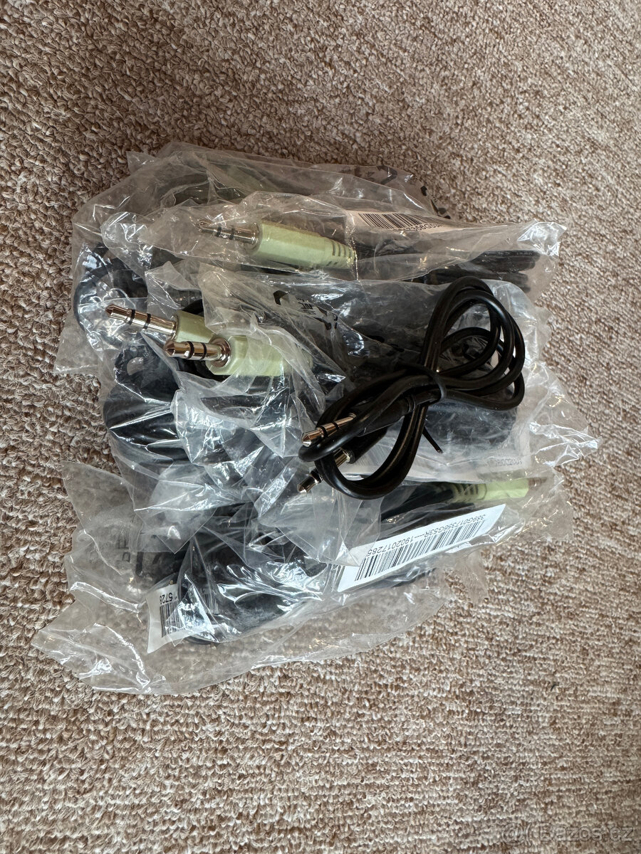 Kabely a adaptéry/konvertory/redukce: různé - 2