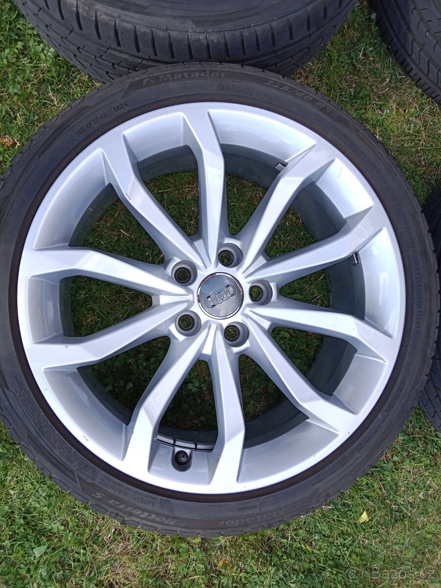 kola Audi 225/40/18 - 2
