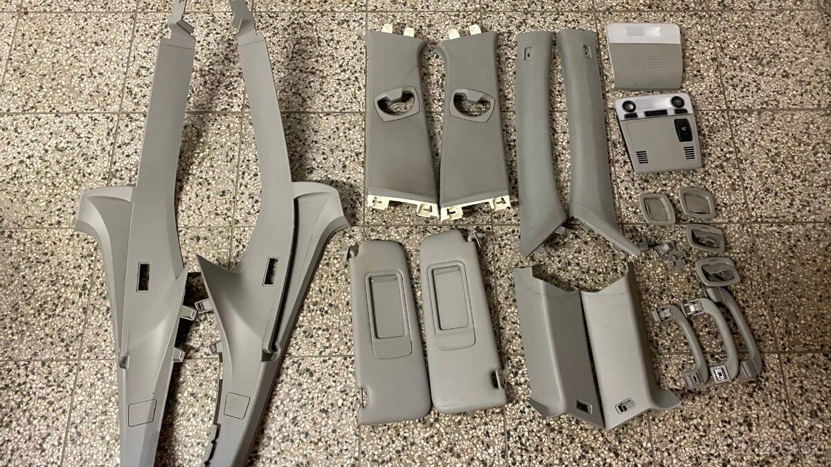 BMW E91 STROPNICE - VEŠKERÉ PANELY KRYTY INTERIÉRU - 2