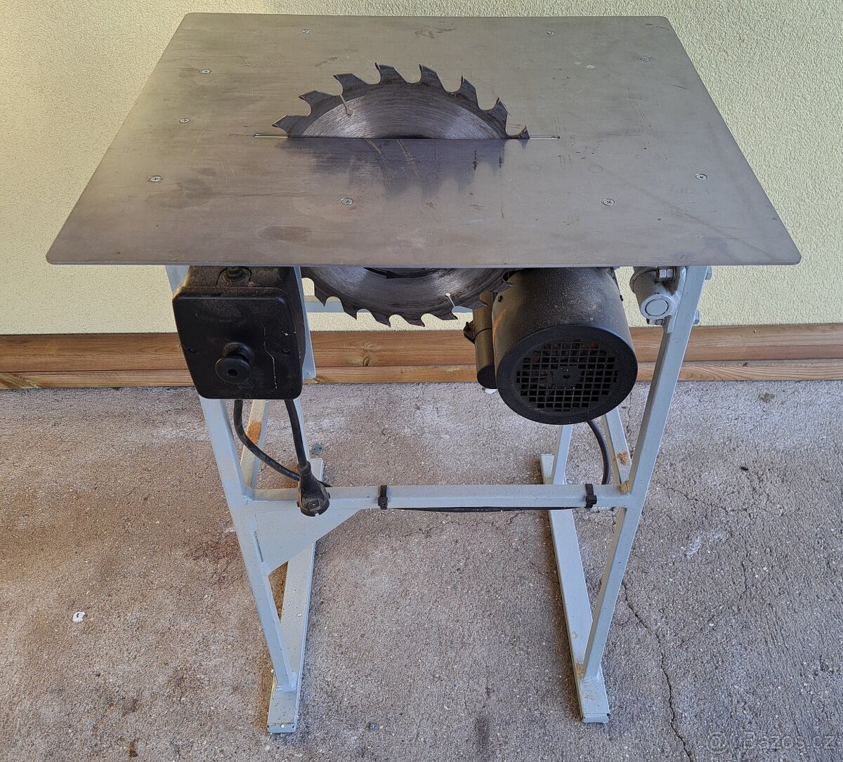 Stolní pila - 2