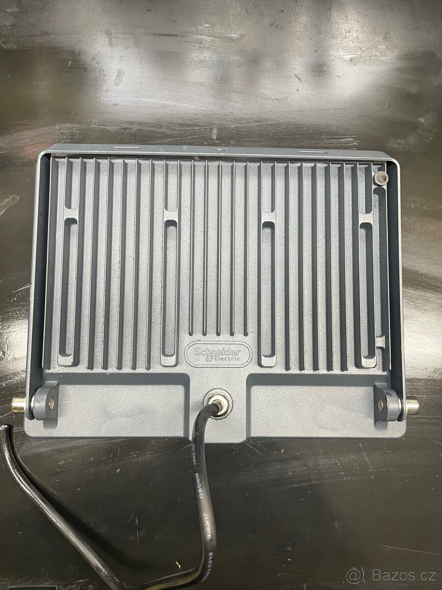 Prodám LED svítidlo Schneider Electric - 2