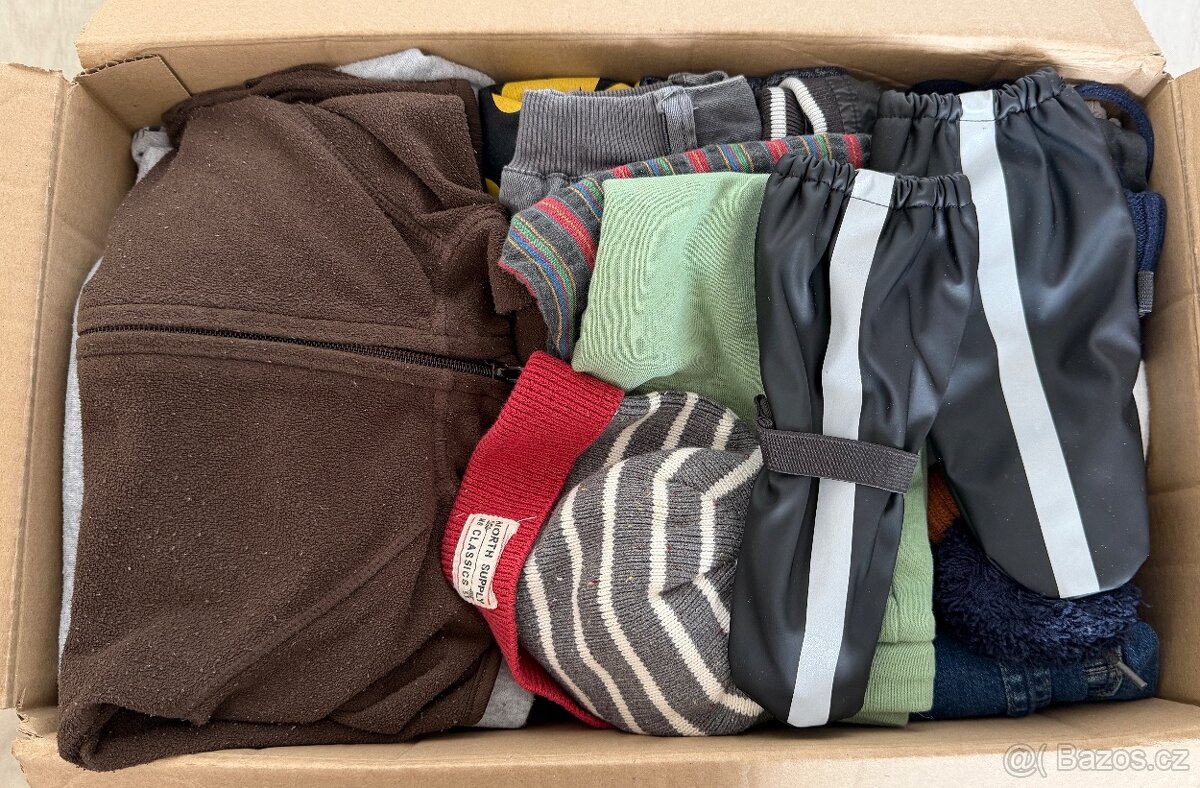 2x krabice chlapecké oblečení - 2