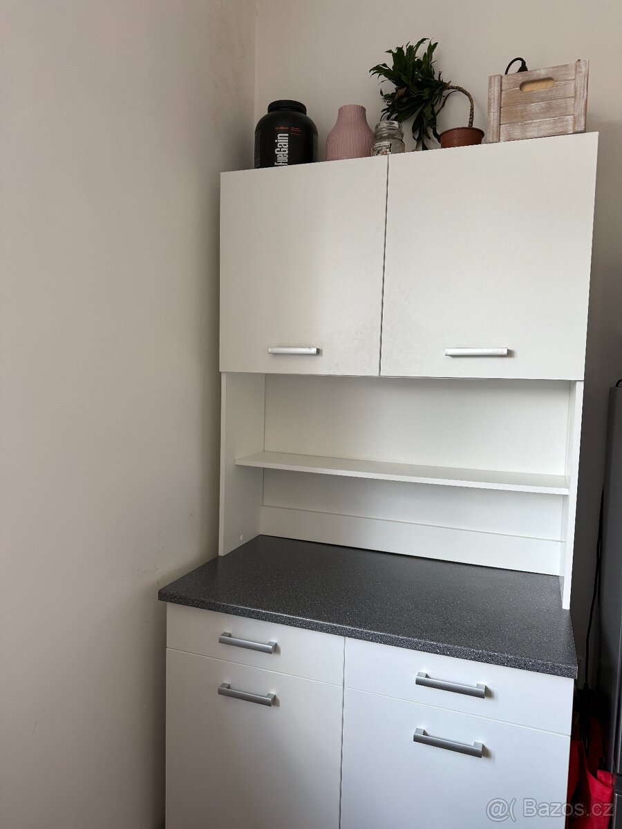 Kredenc bílá - 2