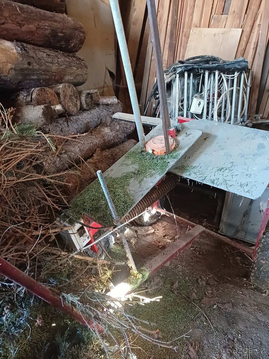 Vrhačky asfaltových holubů - 2