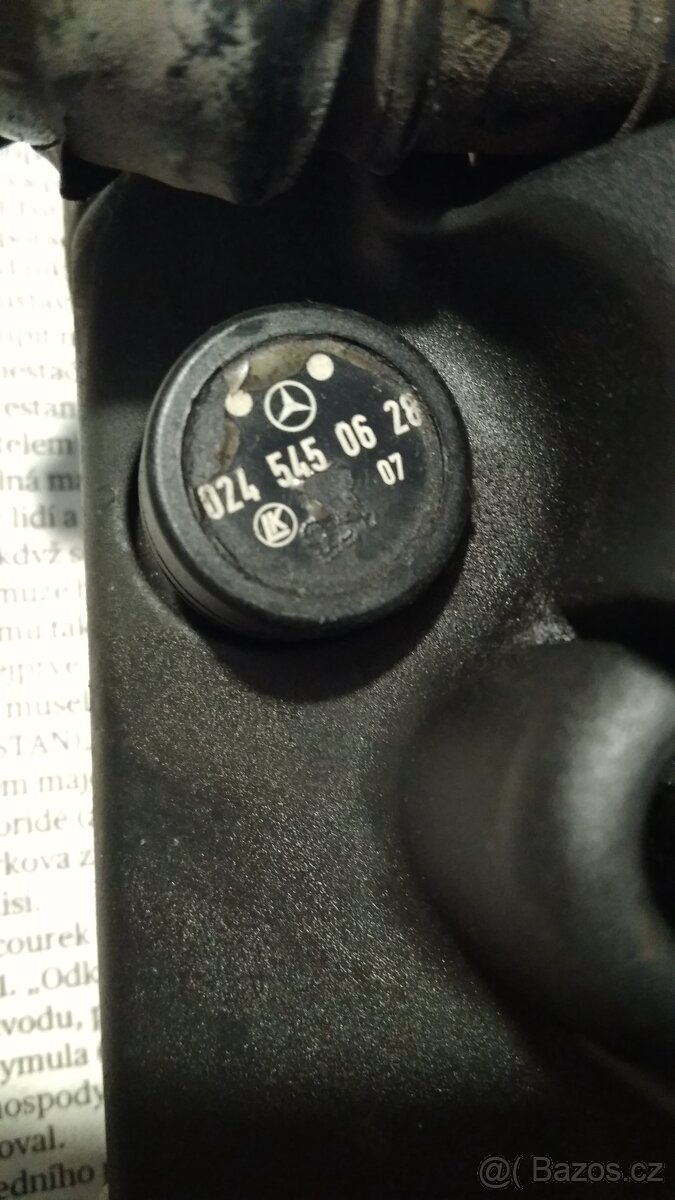 124 E200 ECU RIDICI JEDNOTKA MOTORU - 2