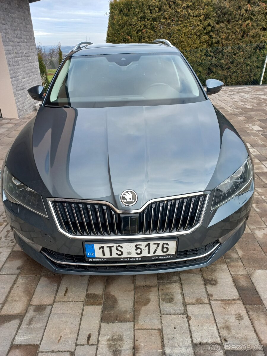 Škoda Superb III combi 2017 panorama - 2