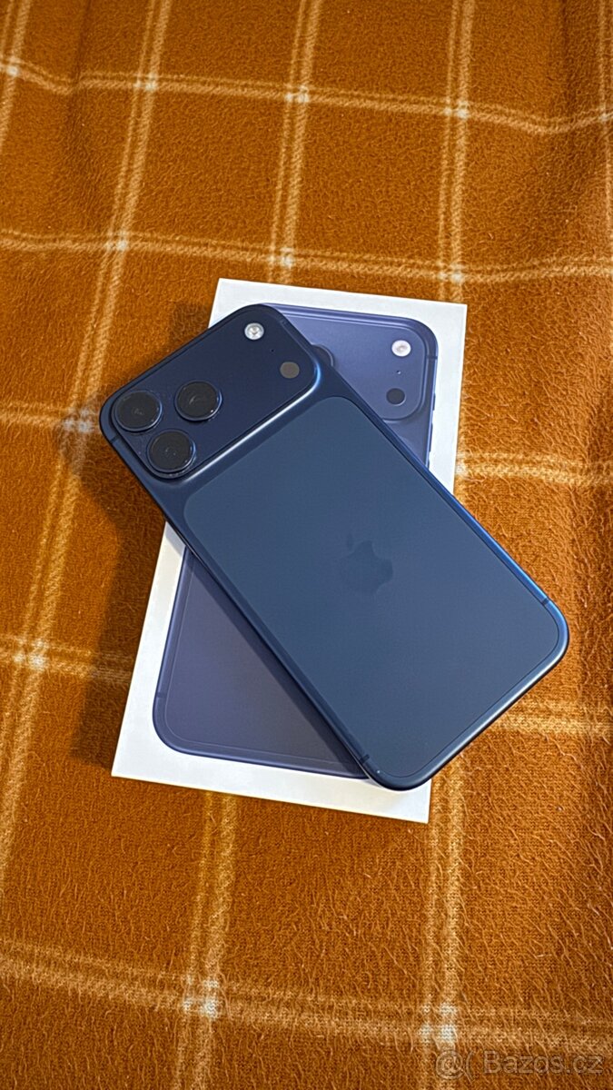 IPhone 17 Pro max temně modrý - 2