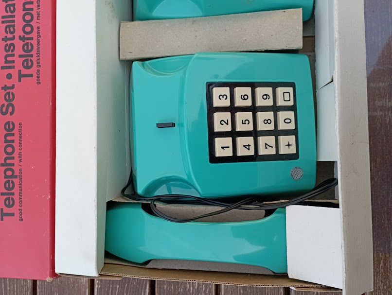 Dětské retro telefony - 2