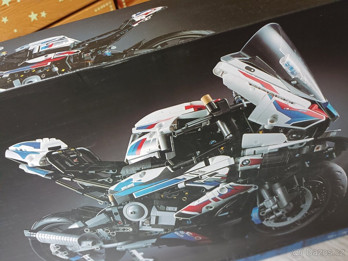 model TECHNIC - BMW M1000RR - 2