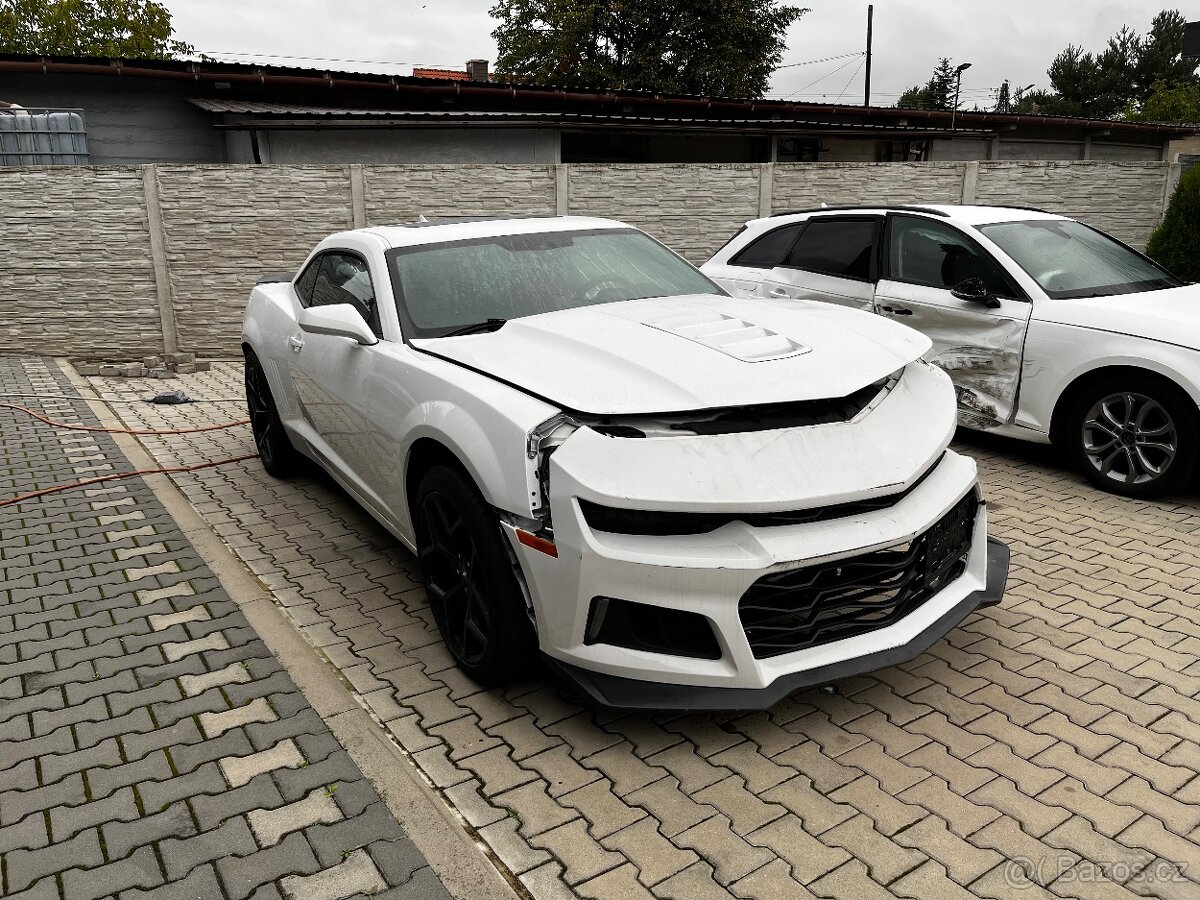 Chevrolet Camaro 2015 6,2 L99 LS3 Náhradní díly - 2