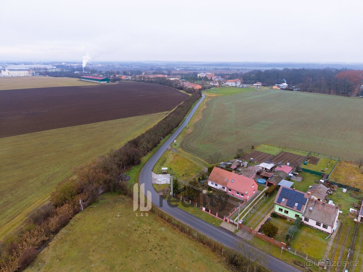 Prodej stavebního pozemku 714 m², Pohořelice, ev.č. 00042 - 2