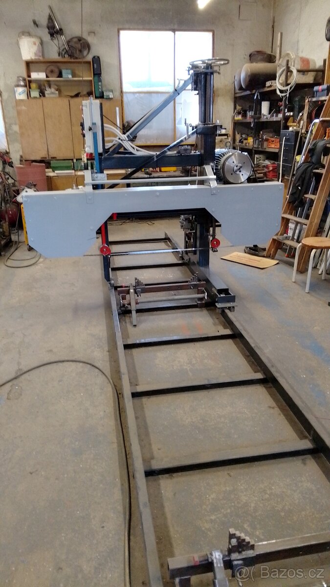 Kmenová pásová pila KPJ - 2