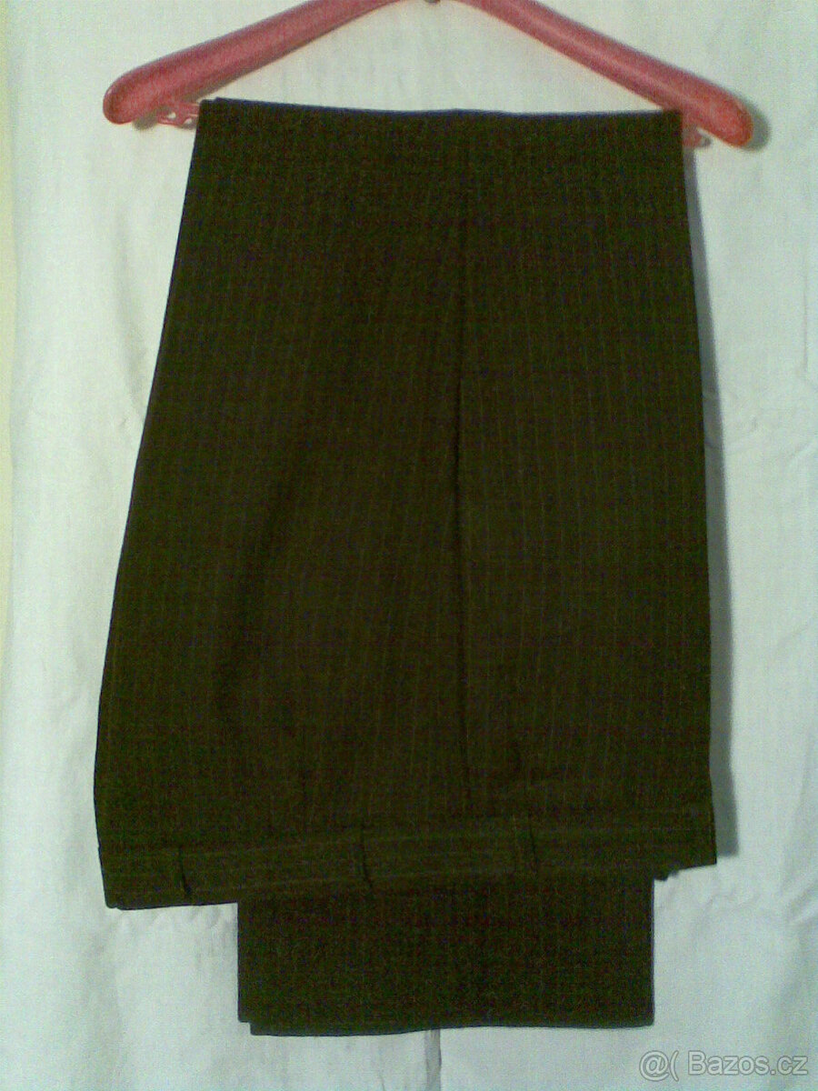 Prodám hnědý vlněný oblek - 2