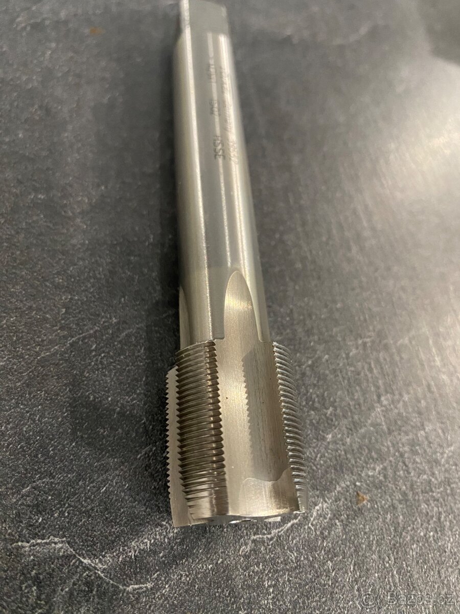 Závitník M25x1,5 - 2