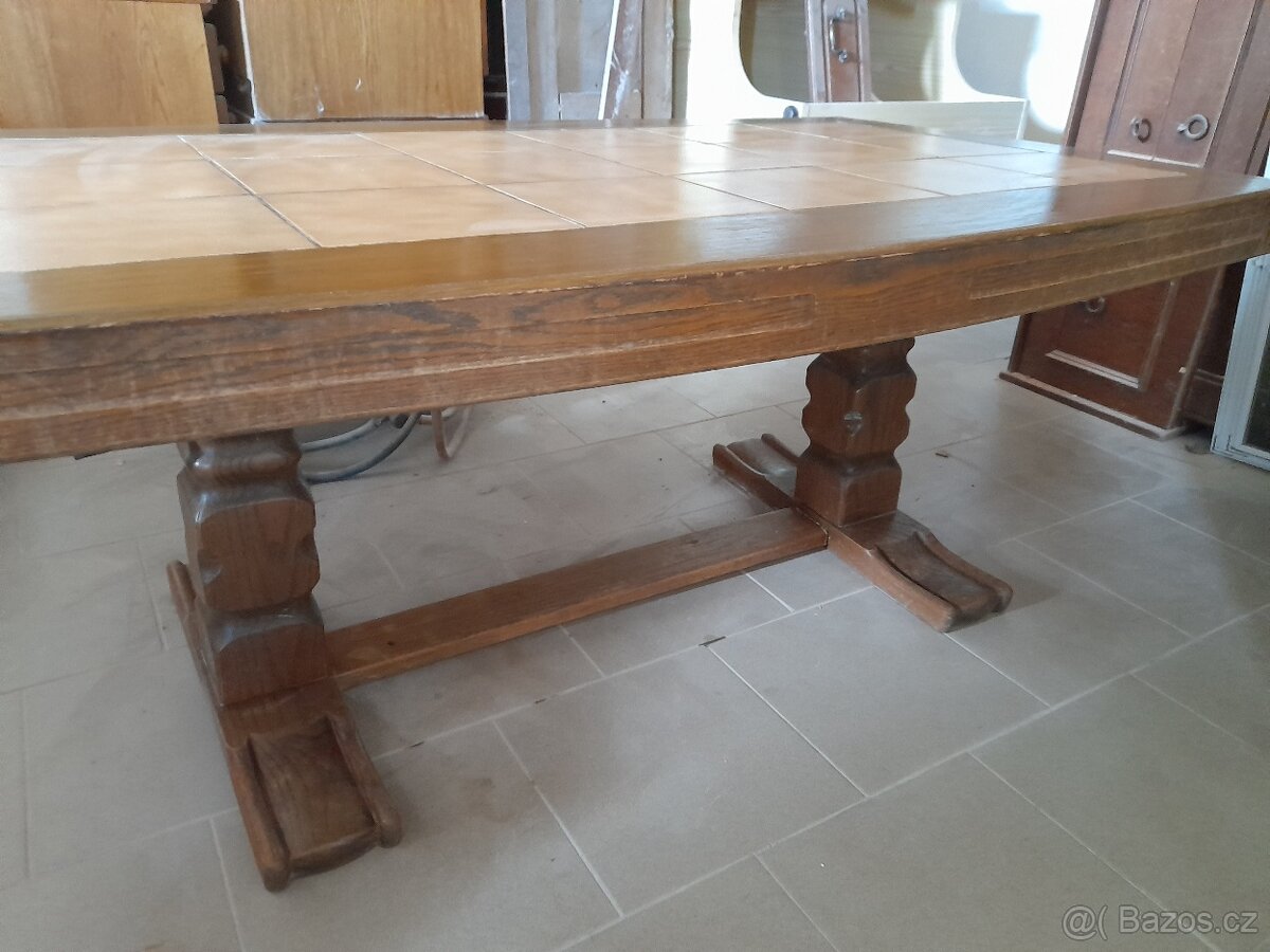 Konferencni stolek holandsky - 2