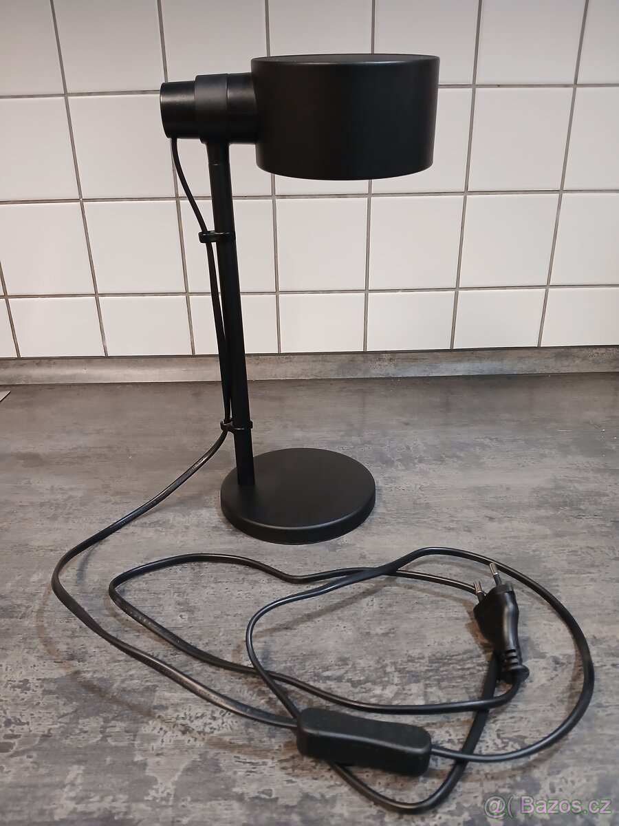 Stolní černá lampička - 2
