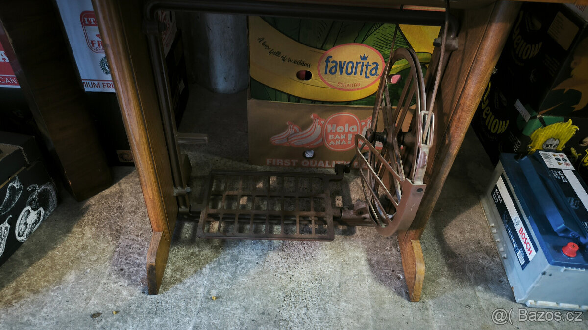 šicí stroj Minerva 122 - 2