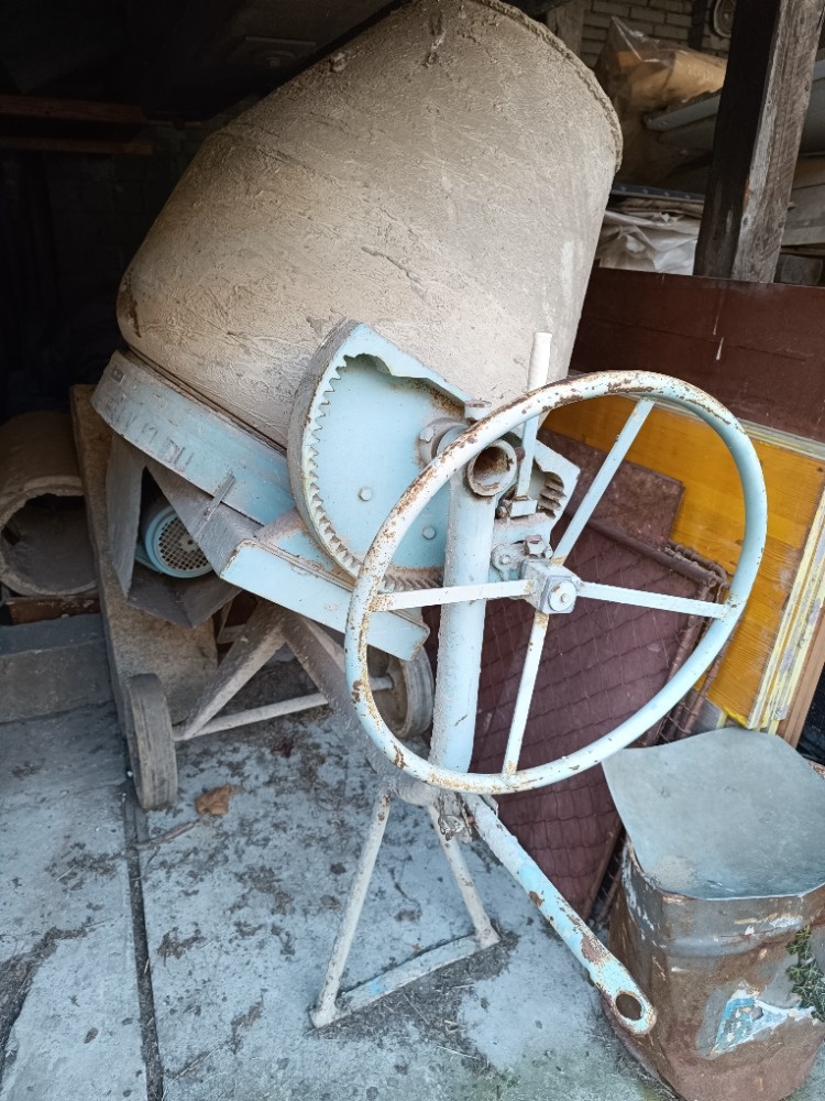 Stavební míchačka - 2