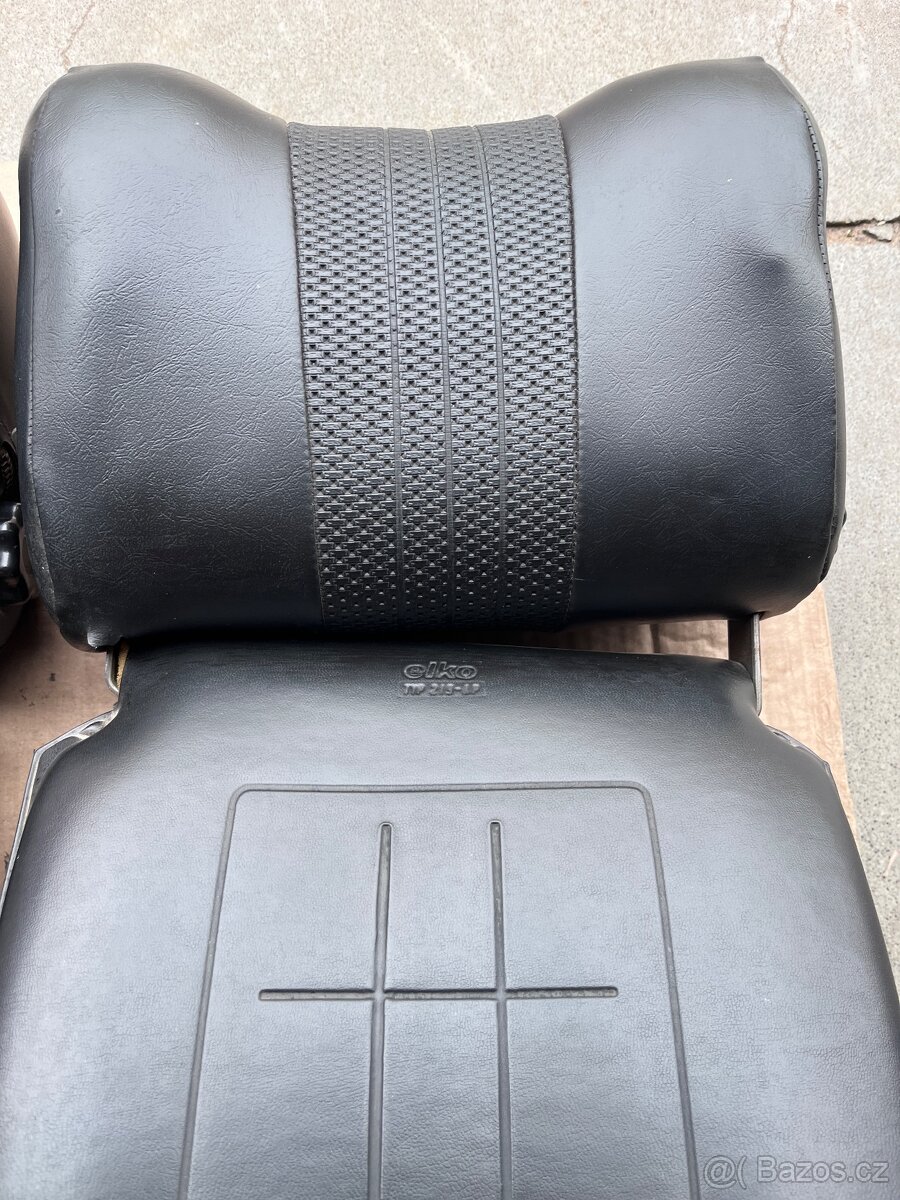 Hlavové opěrky veterán - 2