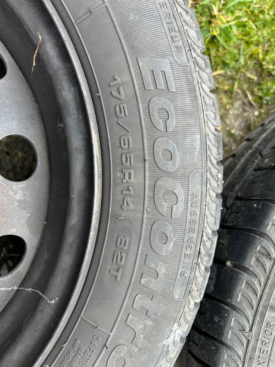 Pneu Peugeot 206 - 2