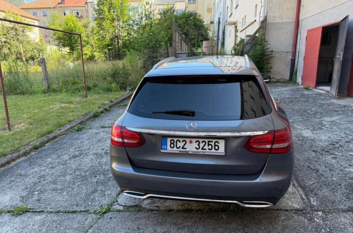 Mercedes Benz C220 - 2