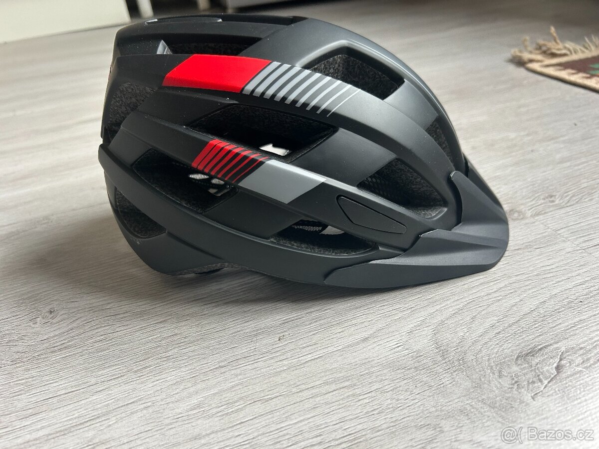Cyklistická přilba s osvětlením - 2