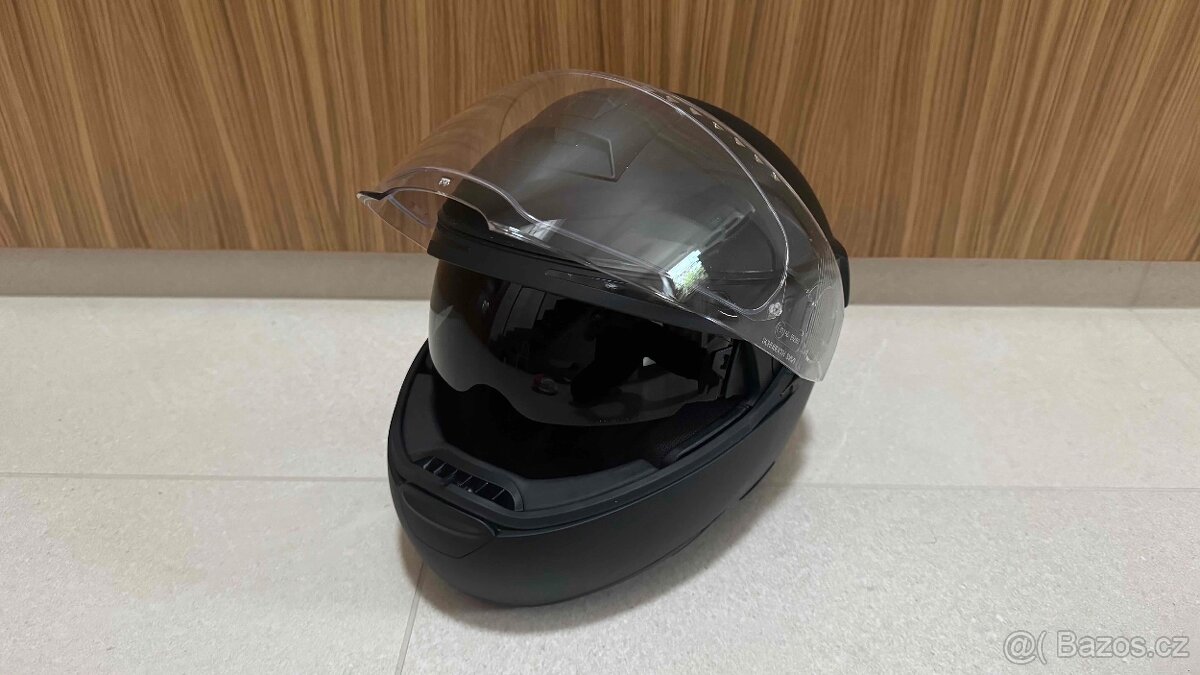 Schuberth C4 Pro s komunikátorem SC1 - 2