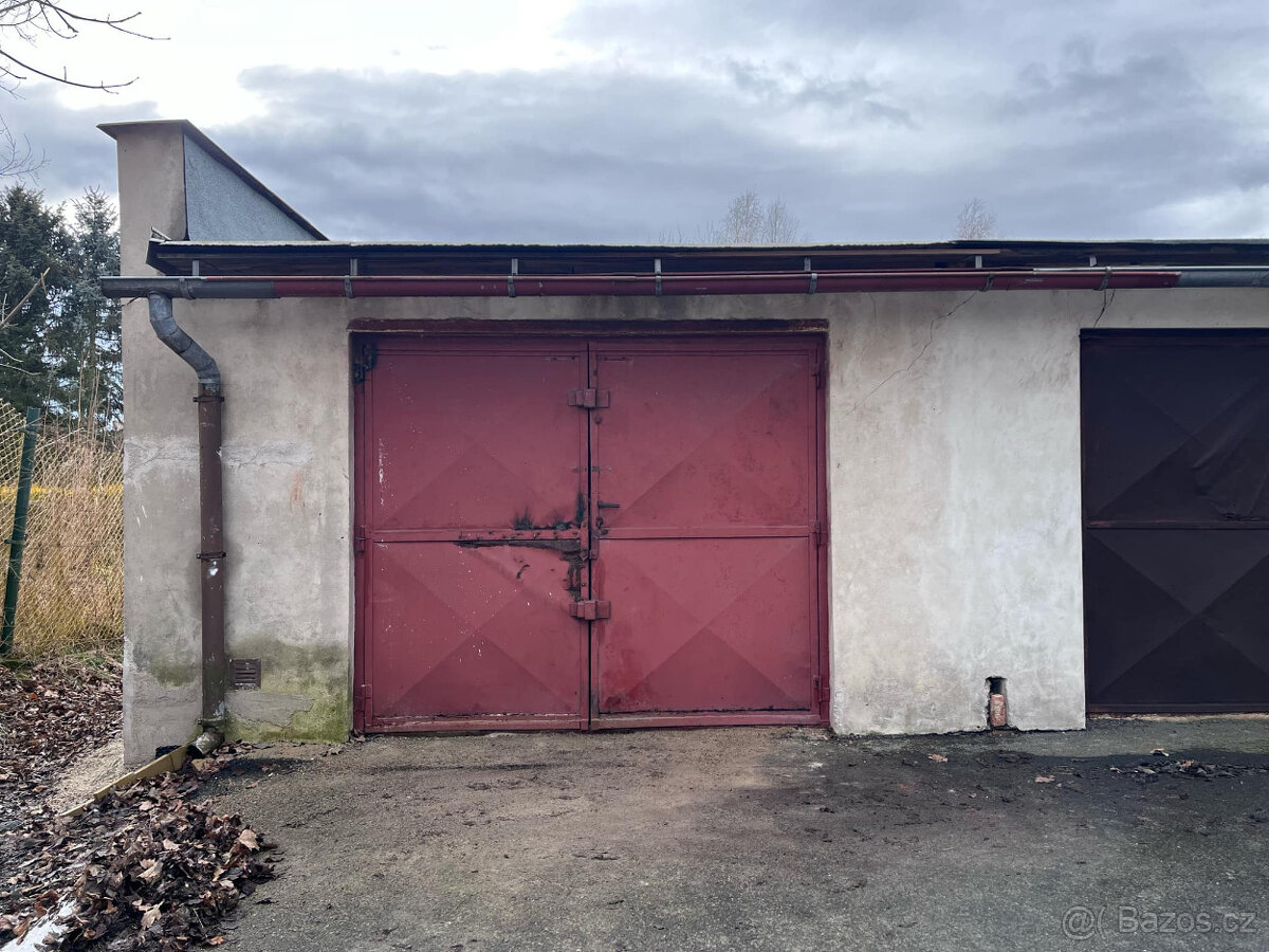 Garáž 26m2 bez el. - 2