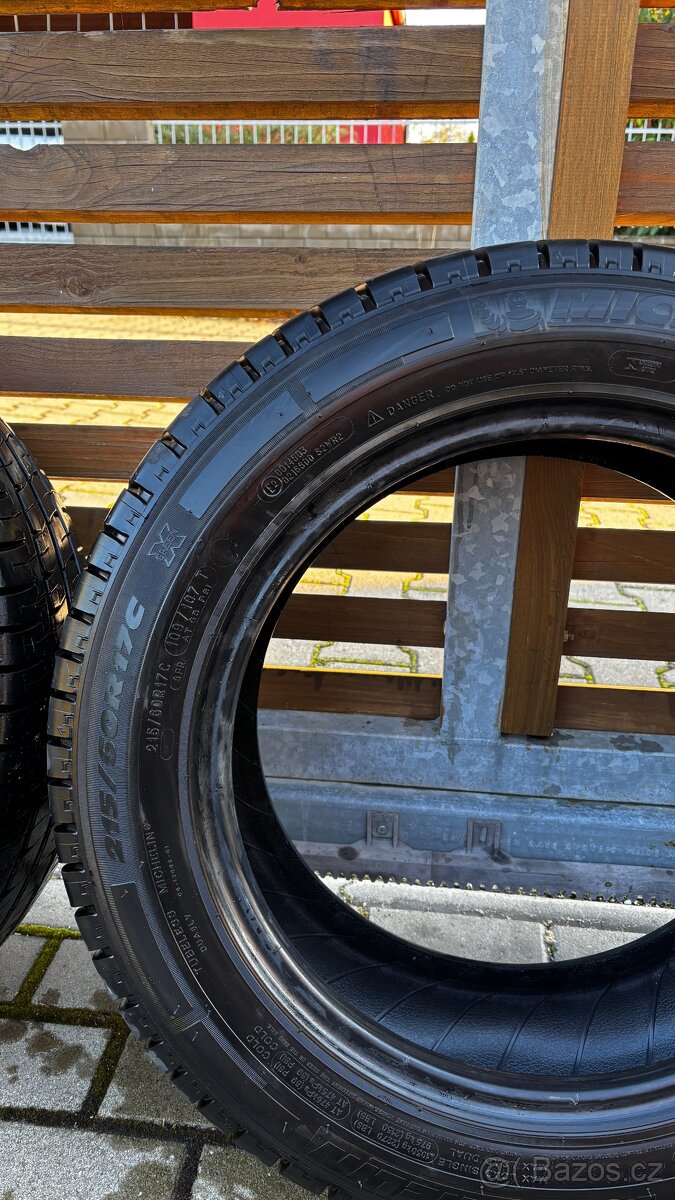 Michelin Agilis 215/60R17C 109/107T 8PR - 2