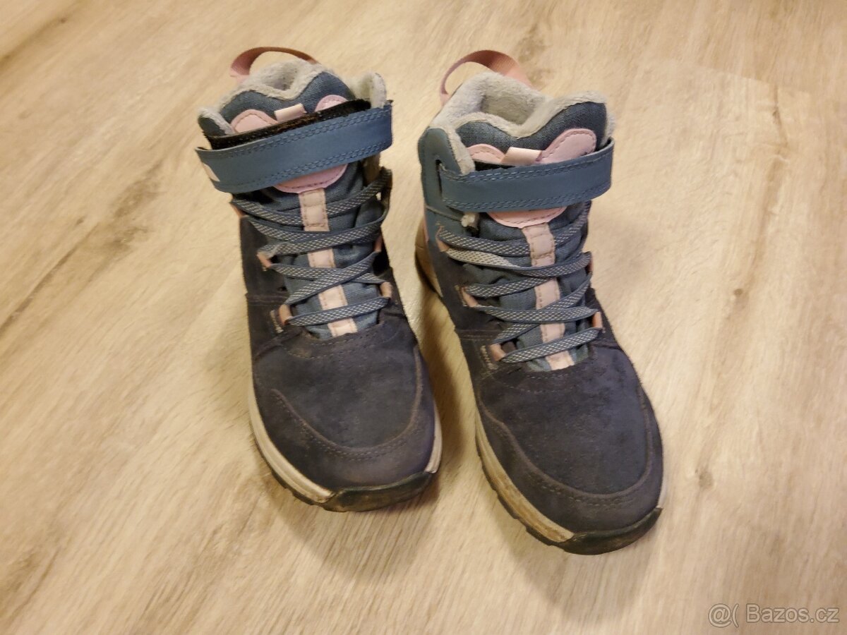 Prodám dívčí zimní boty Quechua vel. 33 - 2