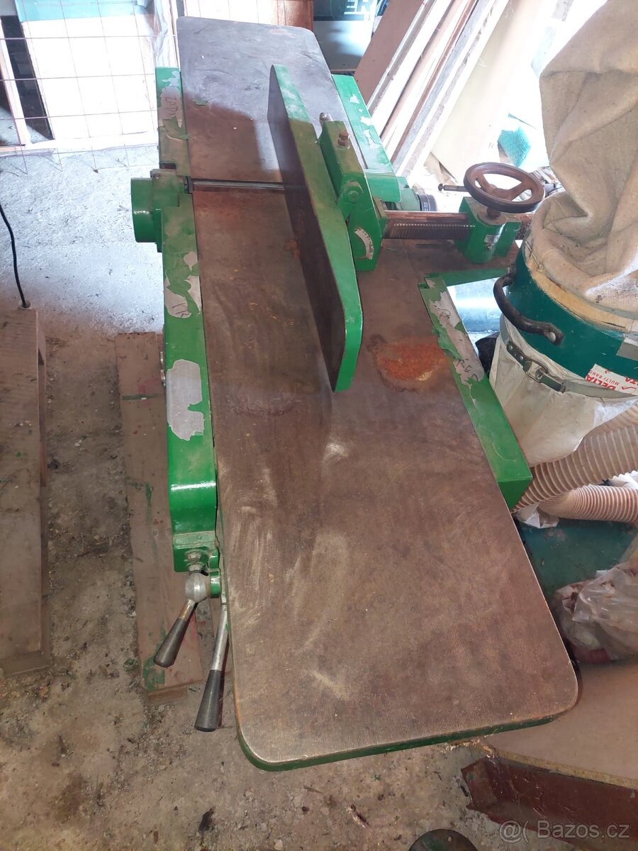 Srovnávací frézka - 2