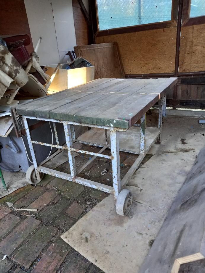 Pojízdný Dílenský pracovní stůl - ponk - 2