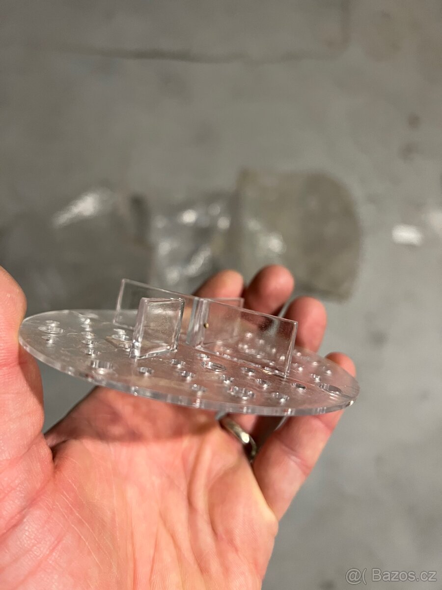 Plastový křížek pod dlažbu - průhledný - 2