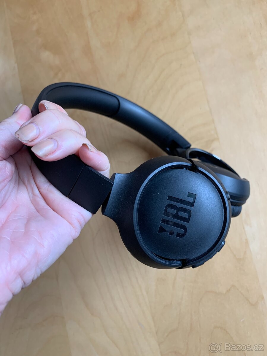 sluchátka zn. JBL - nová - 2