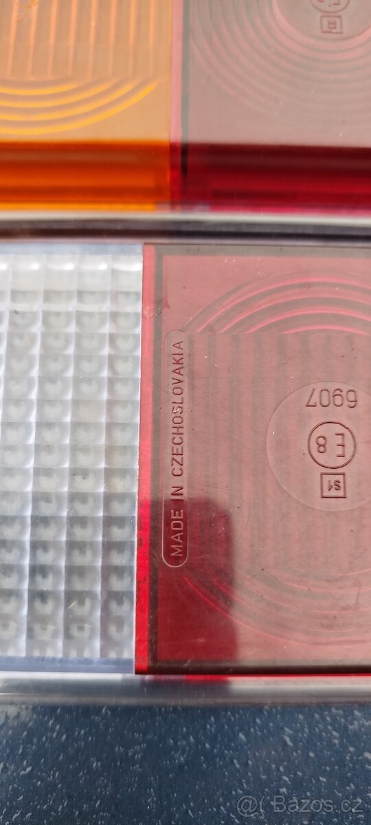 Škoda 100 110 zadni světla - 2