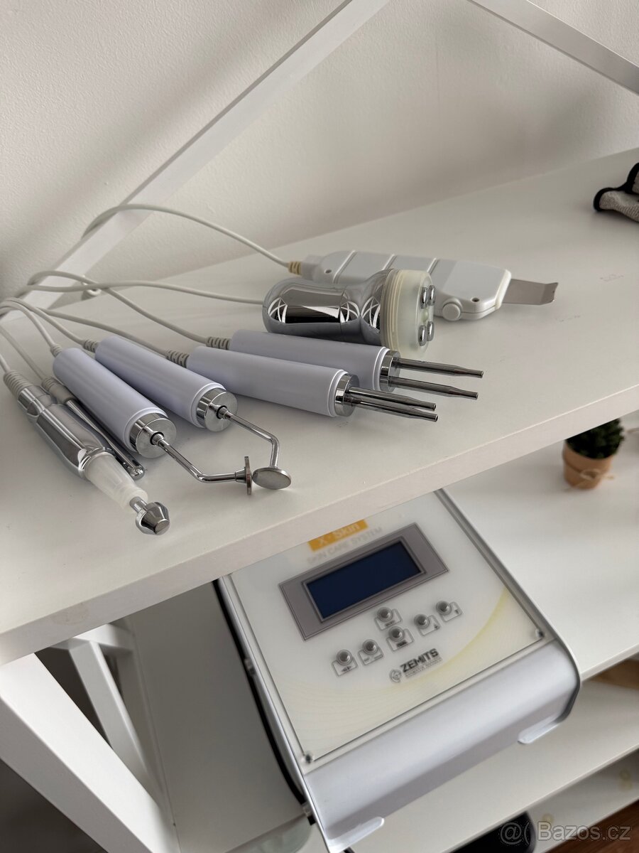 Multifunkční kosmetický přístroj - 2