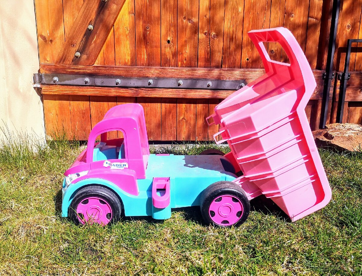 Nákladní auto vyklápěcí - 2