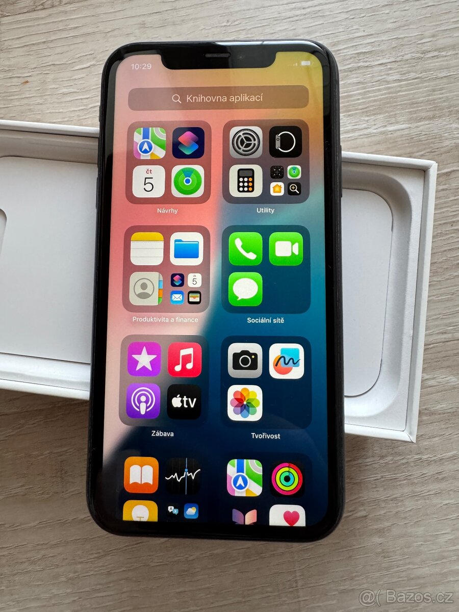 Apple iPhone 11 , paměť 256 GB , černý, pěkný - 2