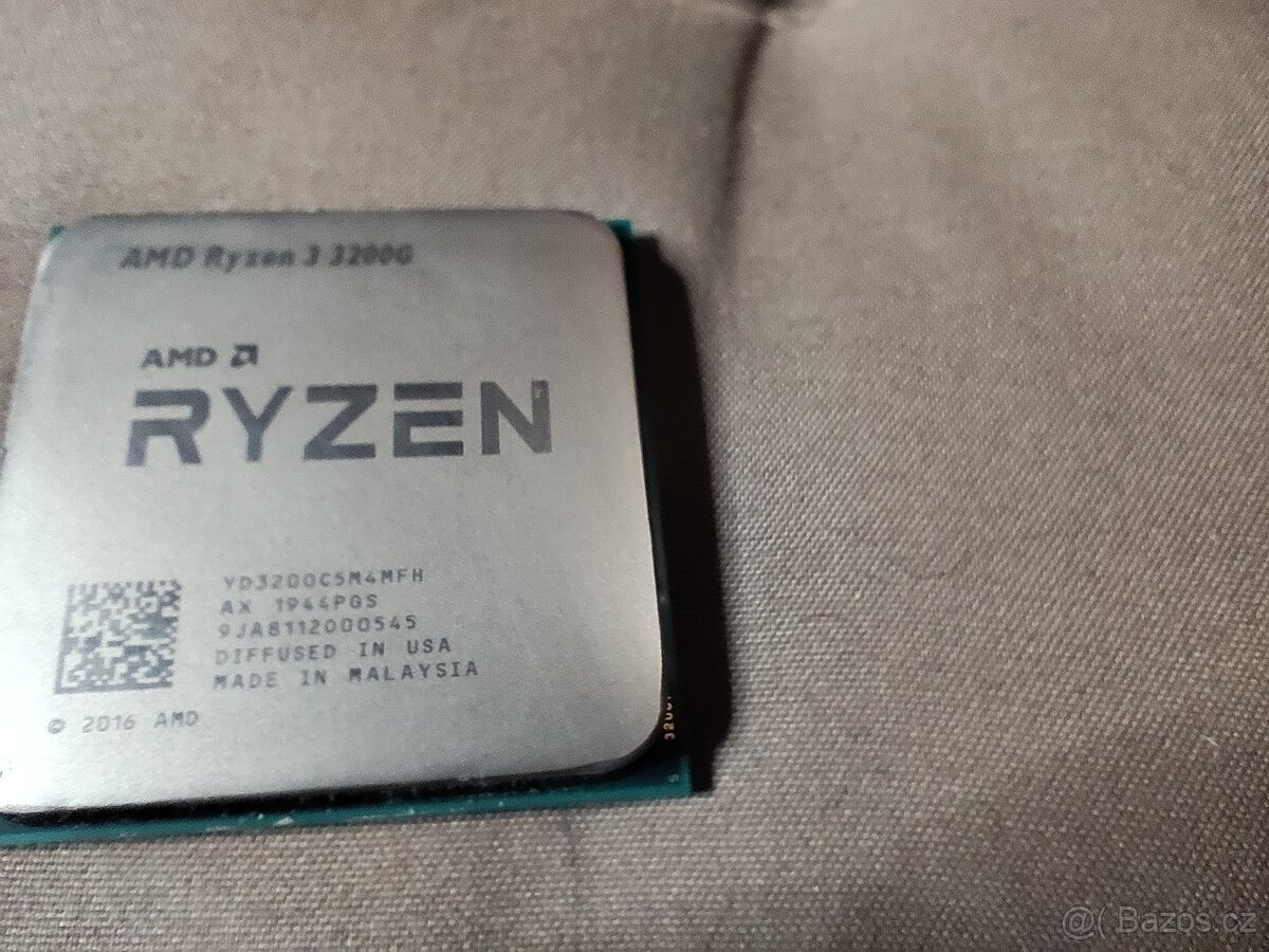 AMD Ryzen 3 3200G použitý - 2