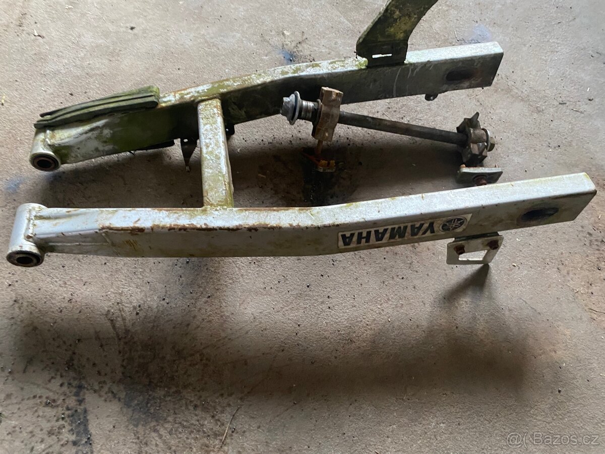 Yamaha tdr 125 kyvka s osou - 2