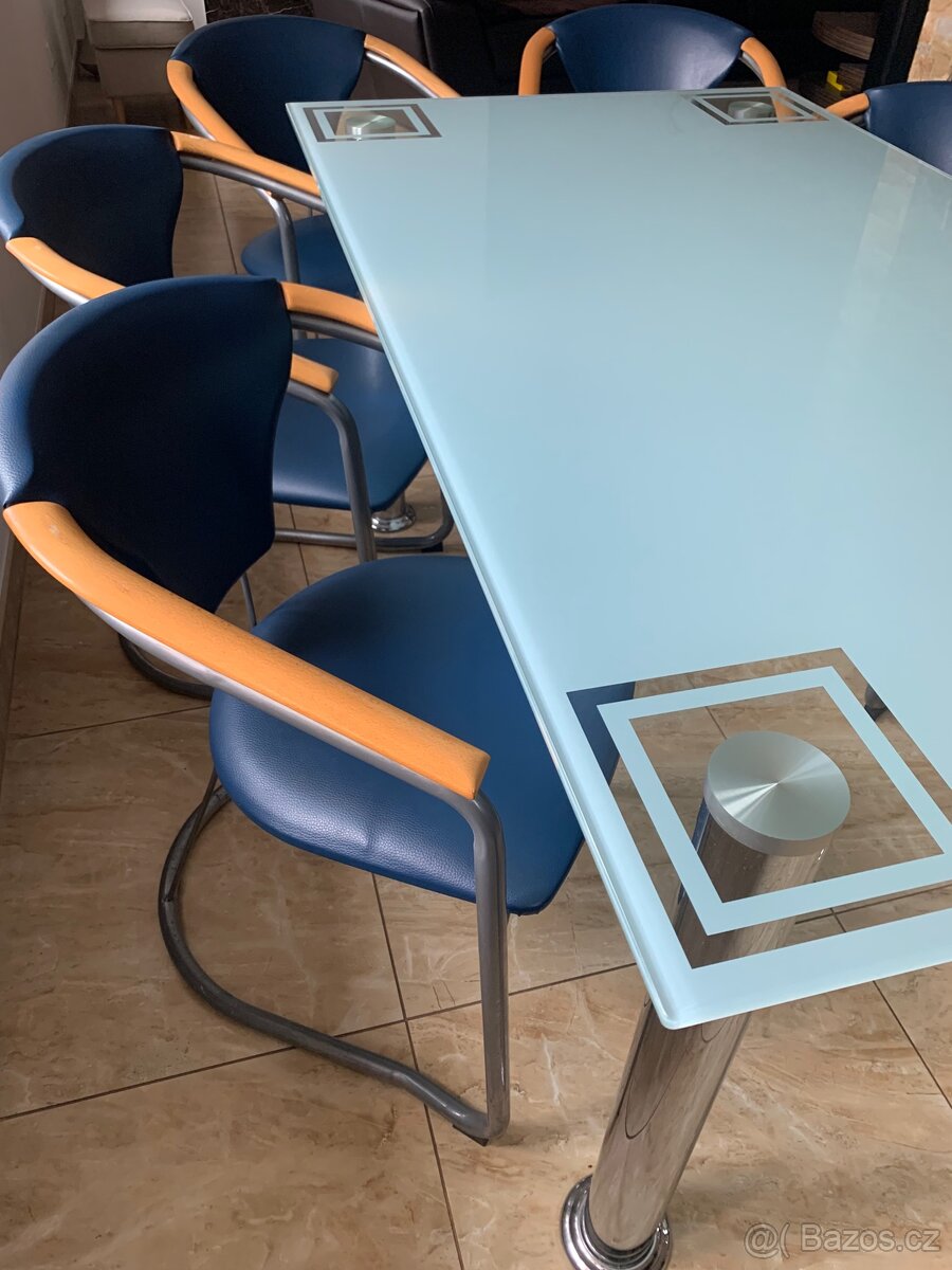 Skleněný jídelní stůl a židle - 2