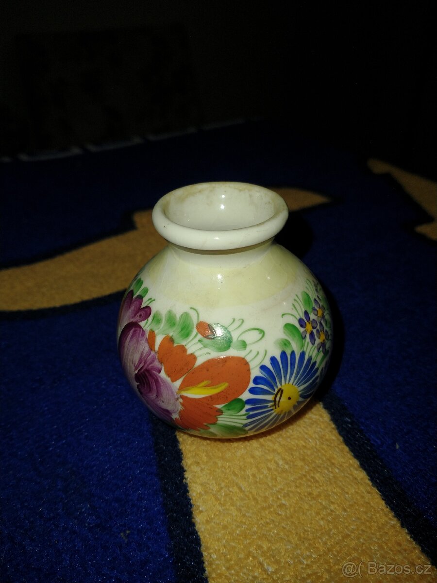 Keramická malá váza - 2