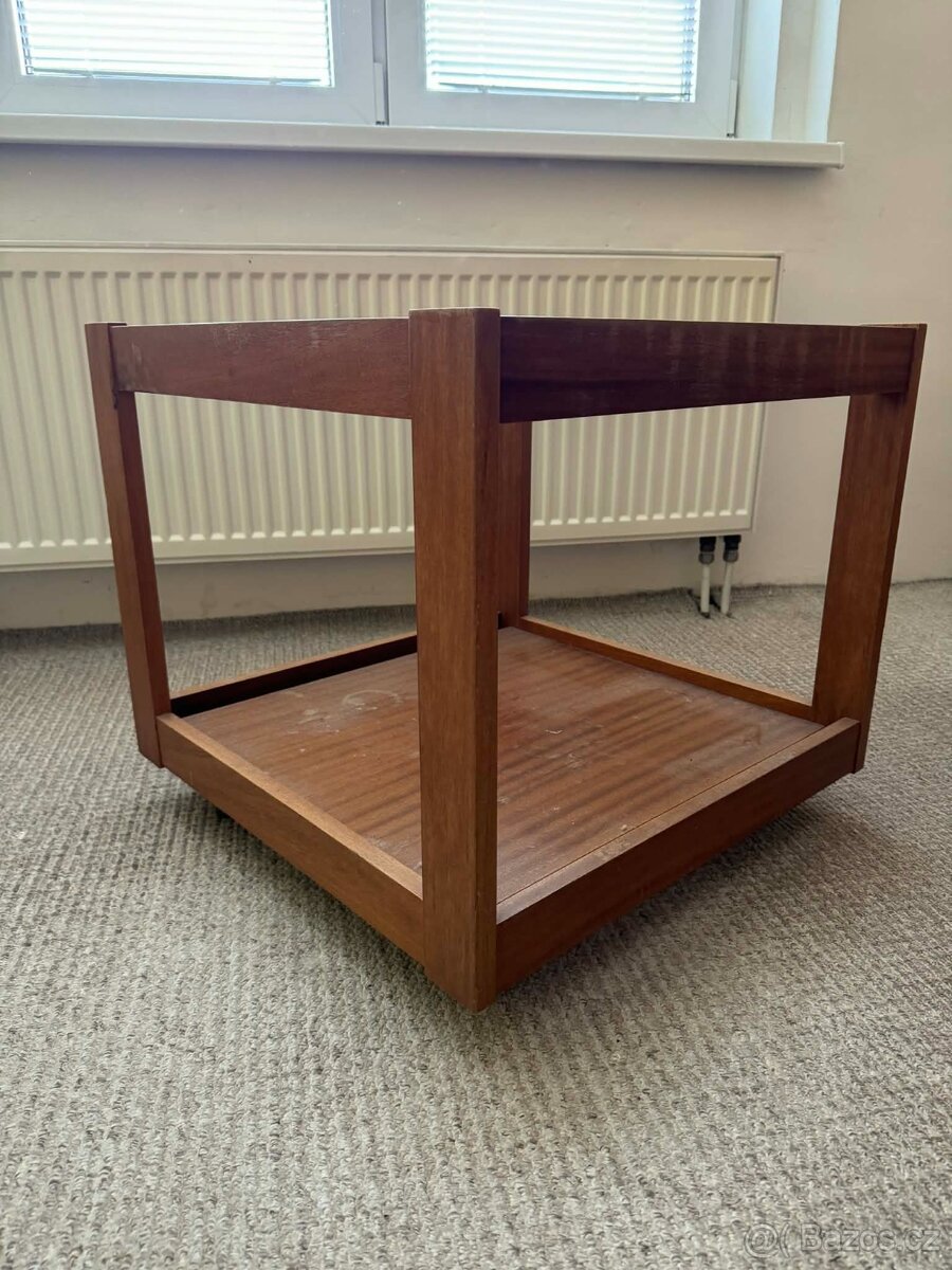 Květinový stolek - 2